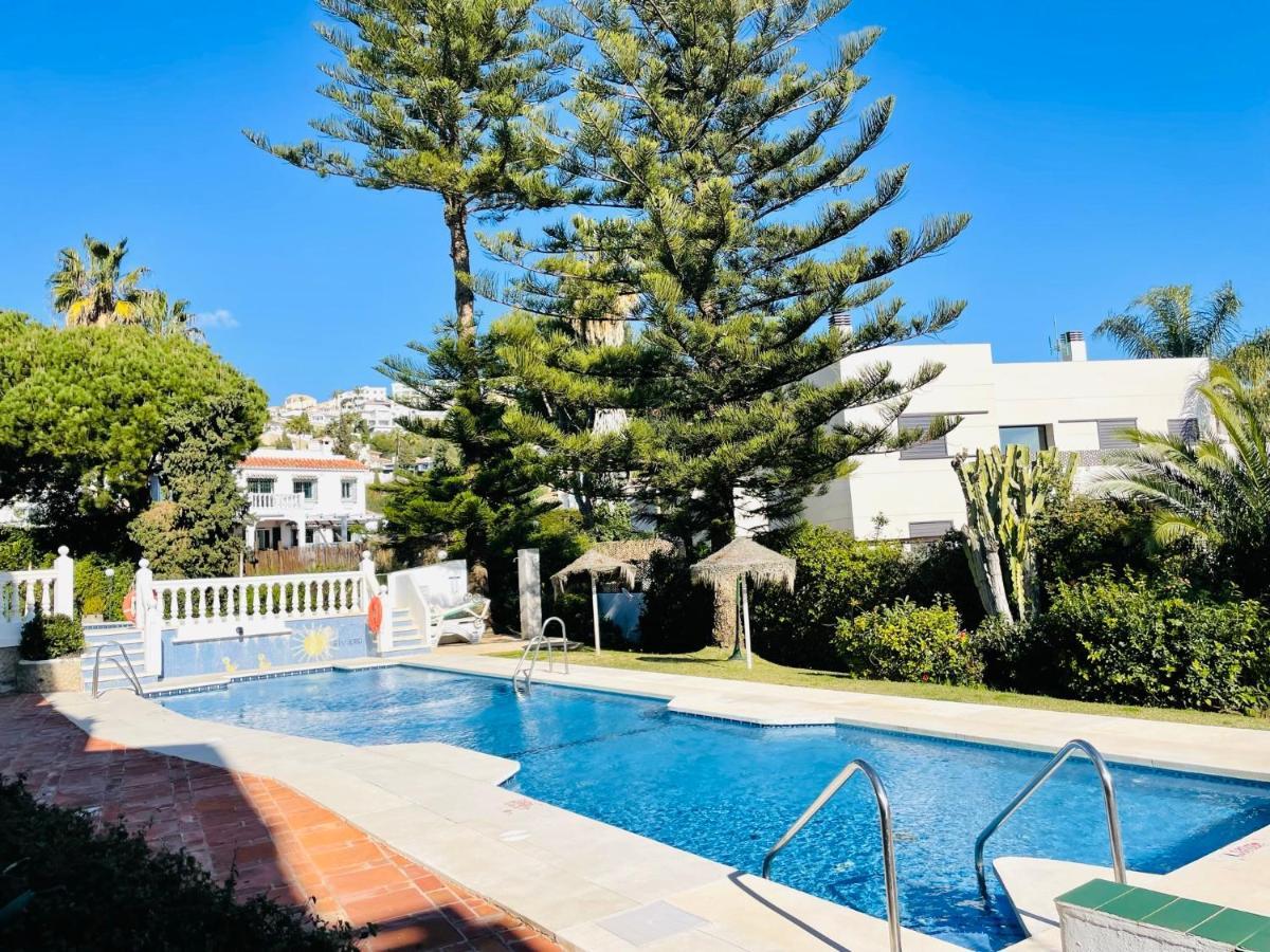 Riviera By The Beach 2 Bedroom Apartment Ситио-де-Калаонда Экстерьер фото