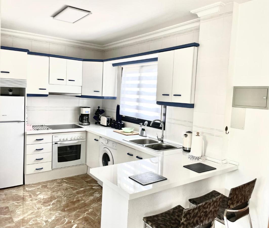 Riviera By The Beach 2 Bedroom Apartment Ситио-де-Калаонда Экстерьер фото