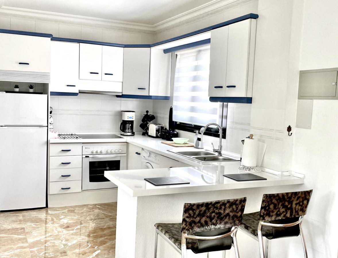 Riviera By The Beach 2 Bedroom Apartment Ситио-де-Калаонда Экстерьер фото