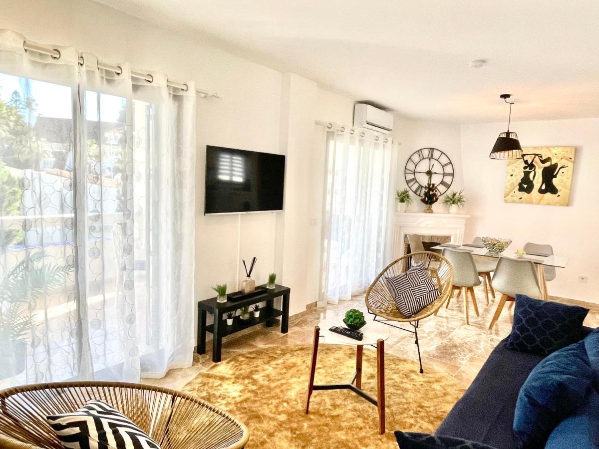 Riviera By The Beach 2 Bedroom Apartment Ситио-де-Калаонда Экстерьер фото