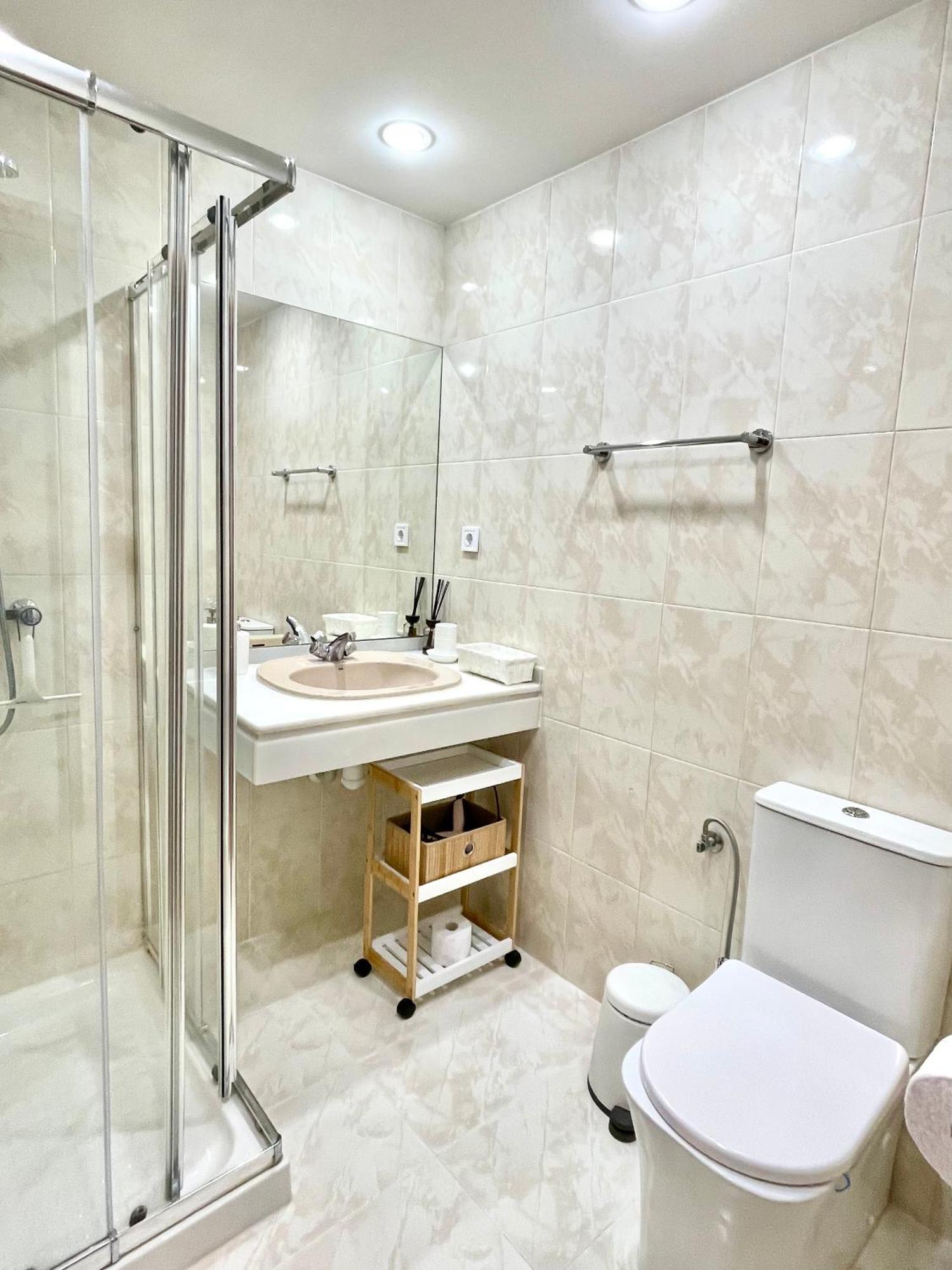 Riviera By The Beach 2 Bedroom Apartment Ситио-де-Калаонда Экстерьер фото